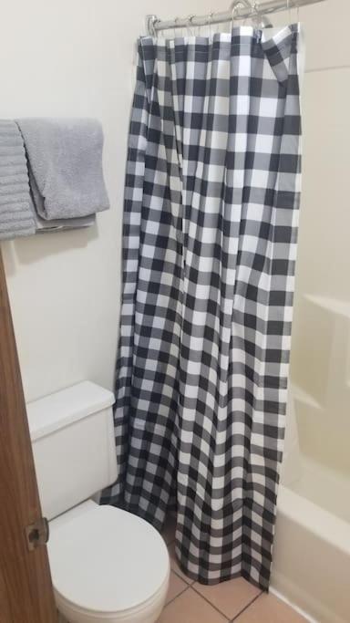 2 Queen Beds 222 Wi-fi Hot Tub * Stillwater