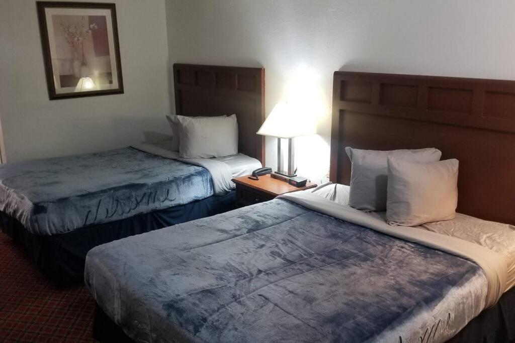 2 Queen Beds 222 Wi-fi Hot Tub * Stillwater