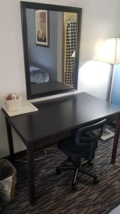 2 Queen Beds 222 Wi-fi Hot Tub Stillwater